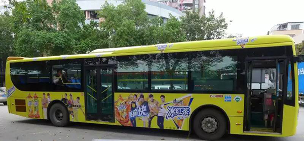 公交车车身广告助你攻下一座新城市